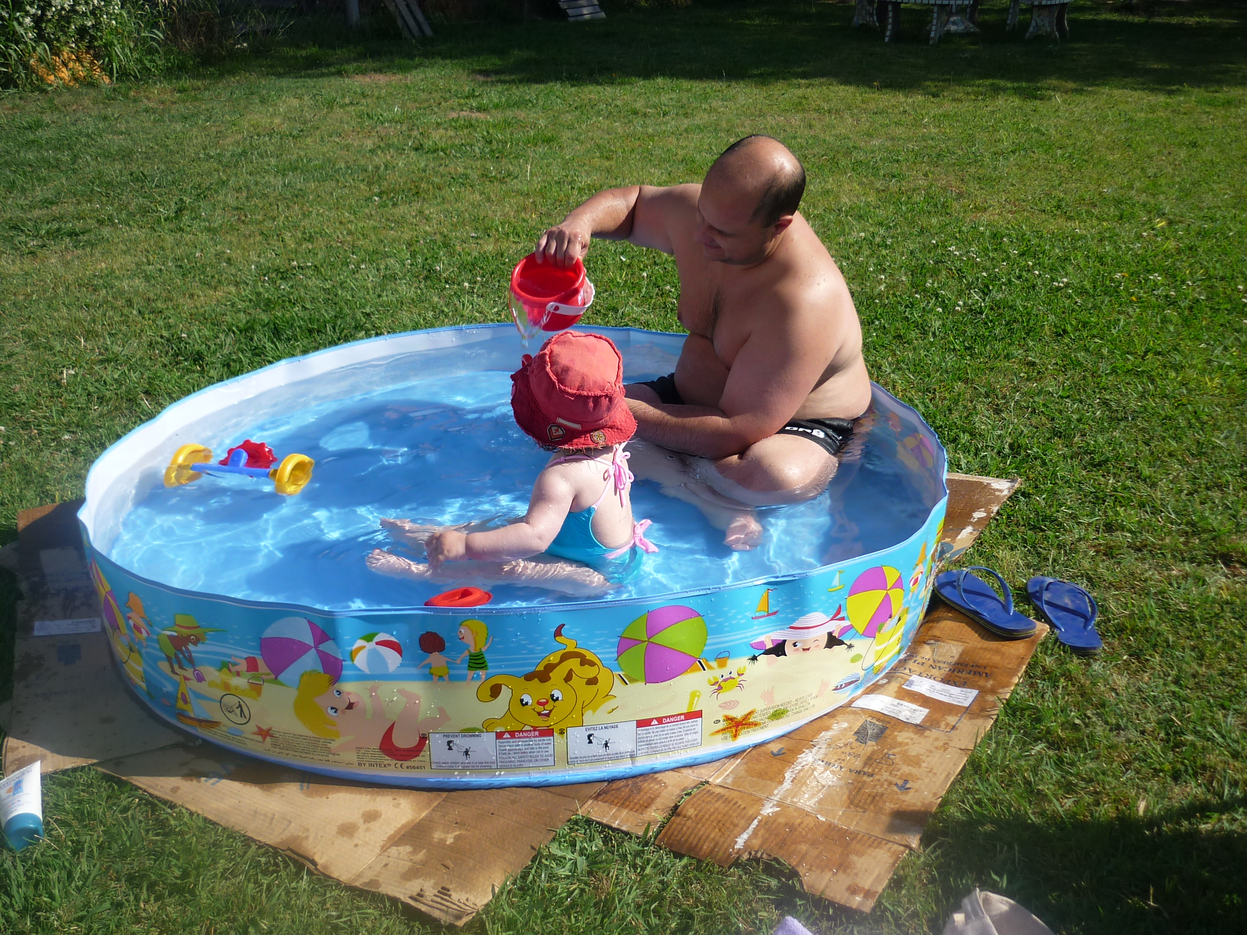 fotos/2011-10-15 - Iara juegos y pileta/P1020333.JPG